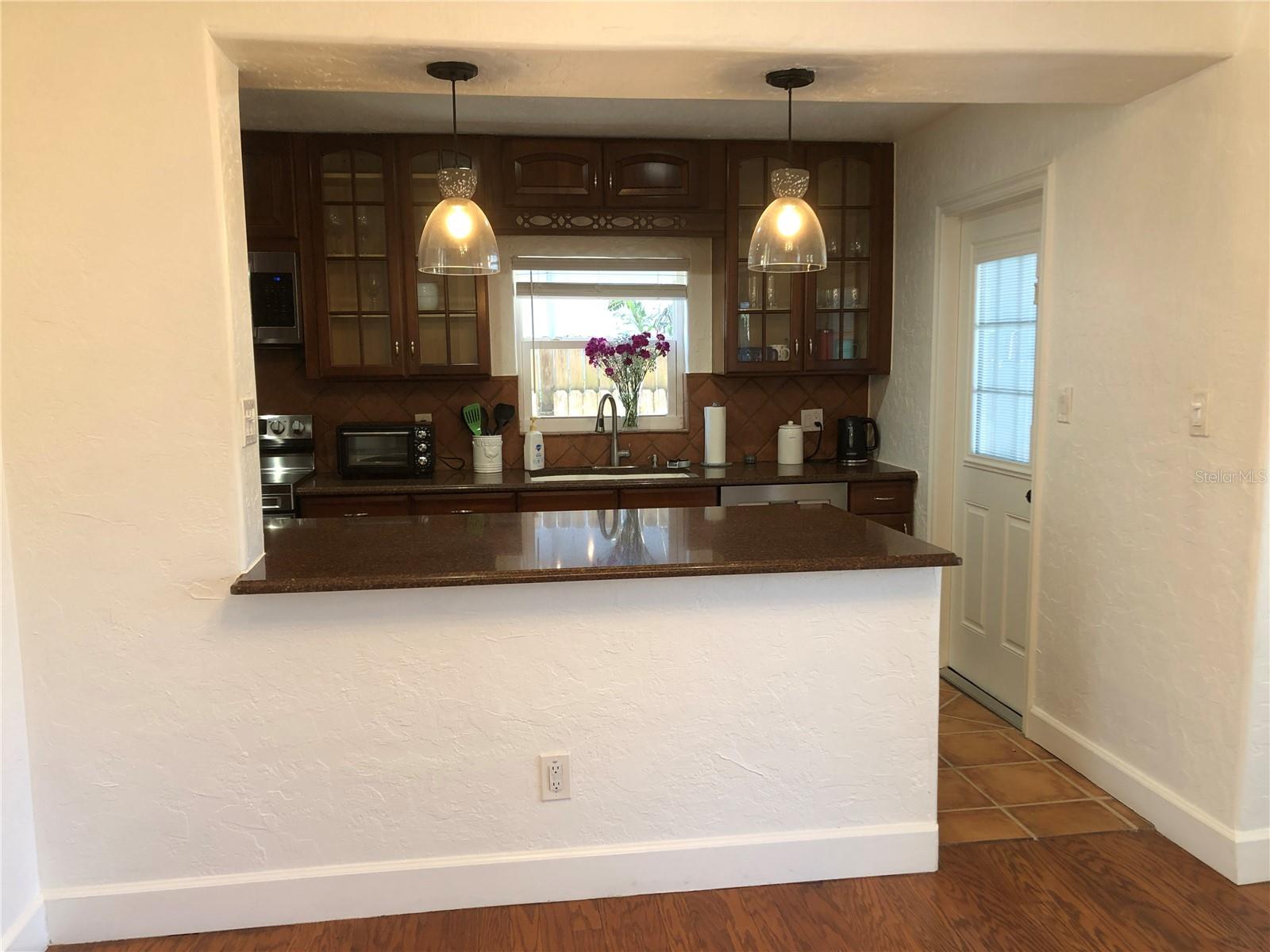 Image 19 of 34 For 5253 2nd Avenue N