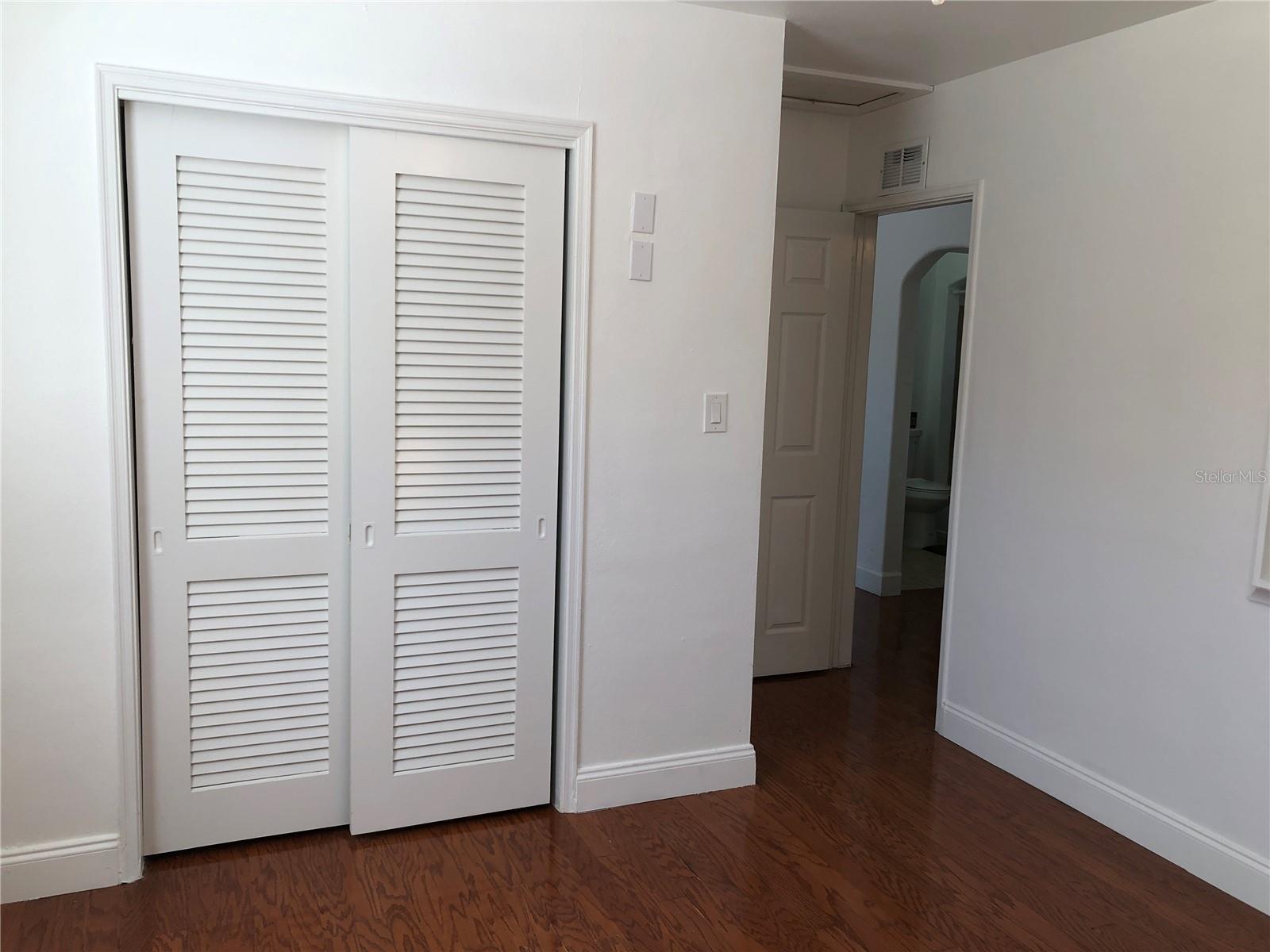 Image 8 of 34 For 5253 2nd Avenue N