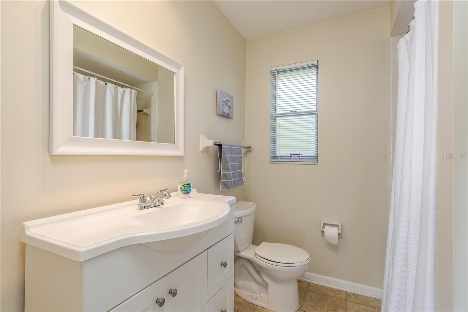 Image 16 of 34 For 6952 122nd Street