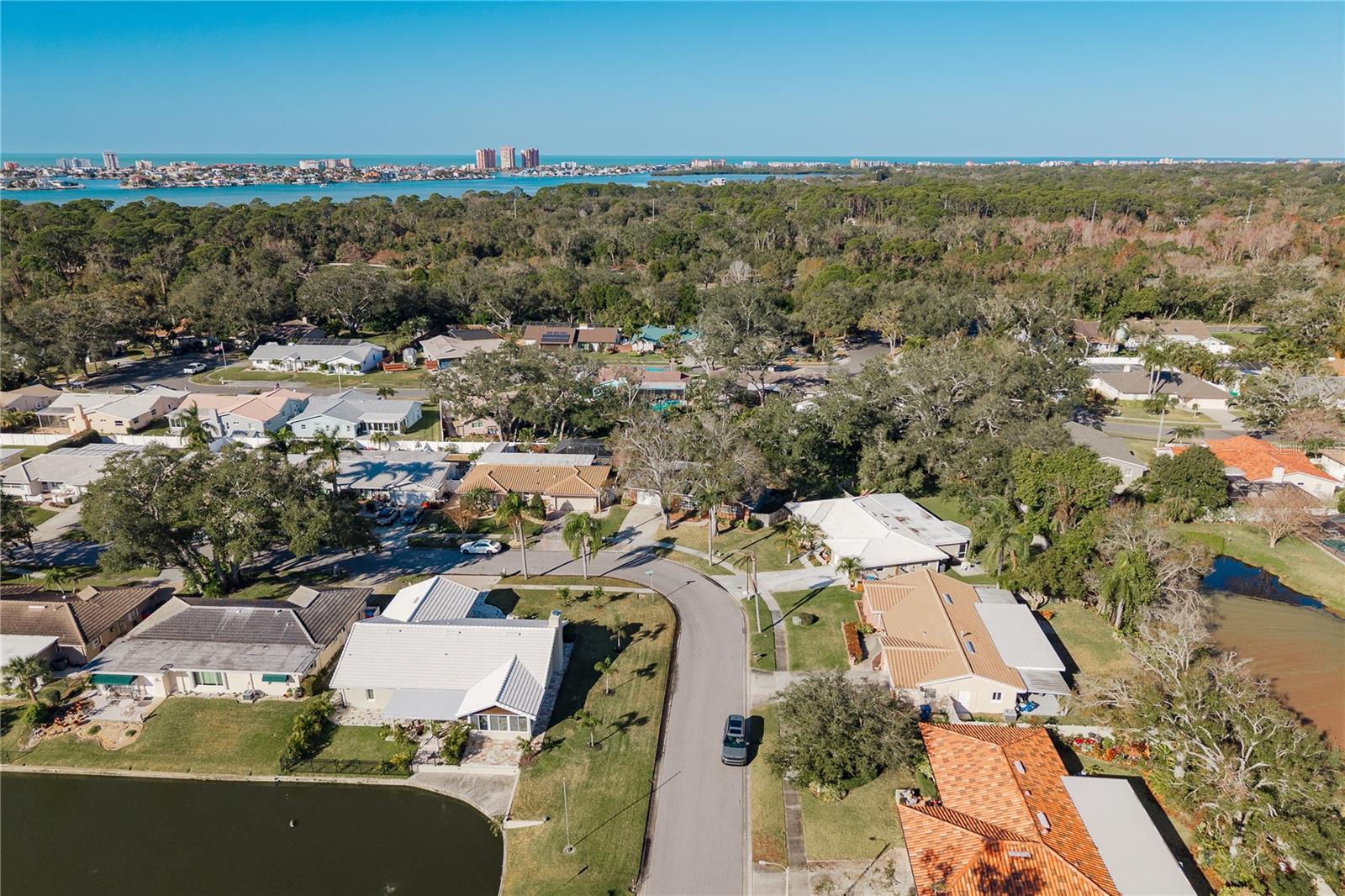 Image 31 of 34 For 6952 122nd Street