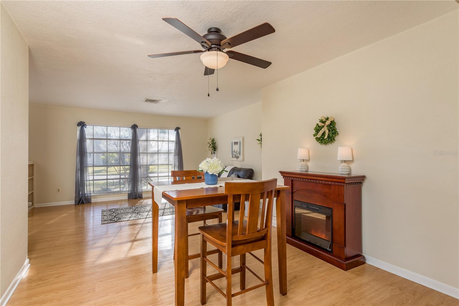 Image 7 of 34 For 6952 122nd Street