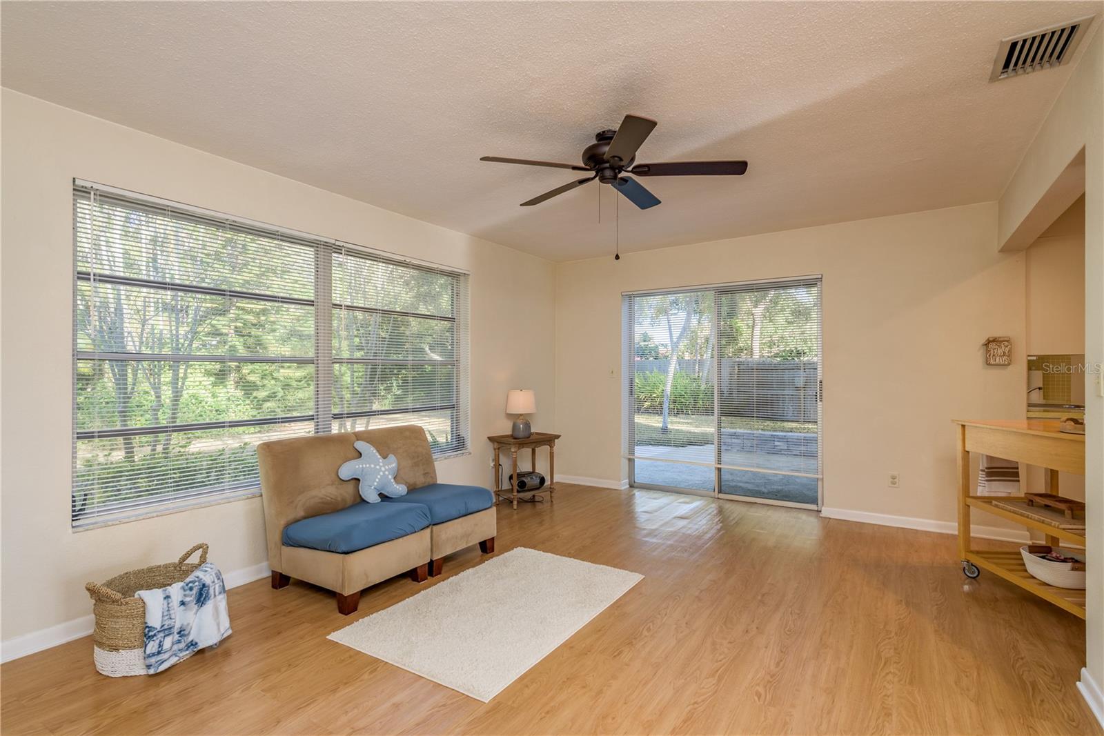 Image 8 of 34 For 6952 122nd Street