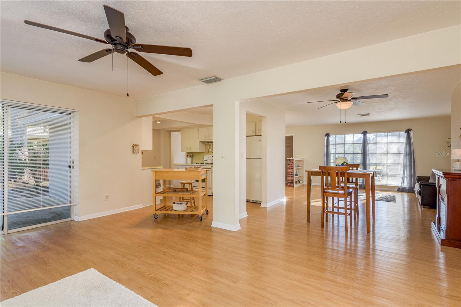 Image 9 of 34 For 6952 122nd Street