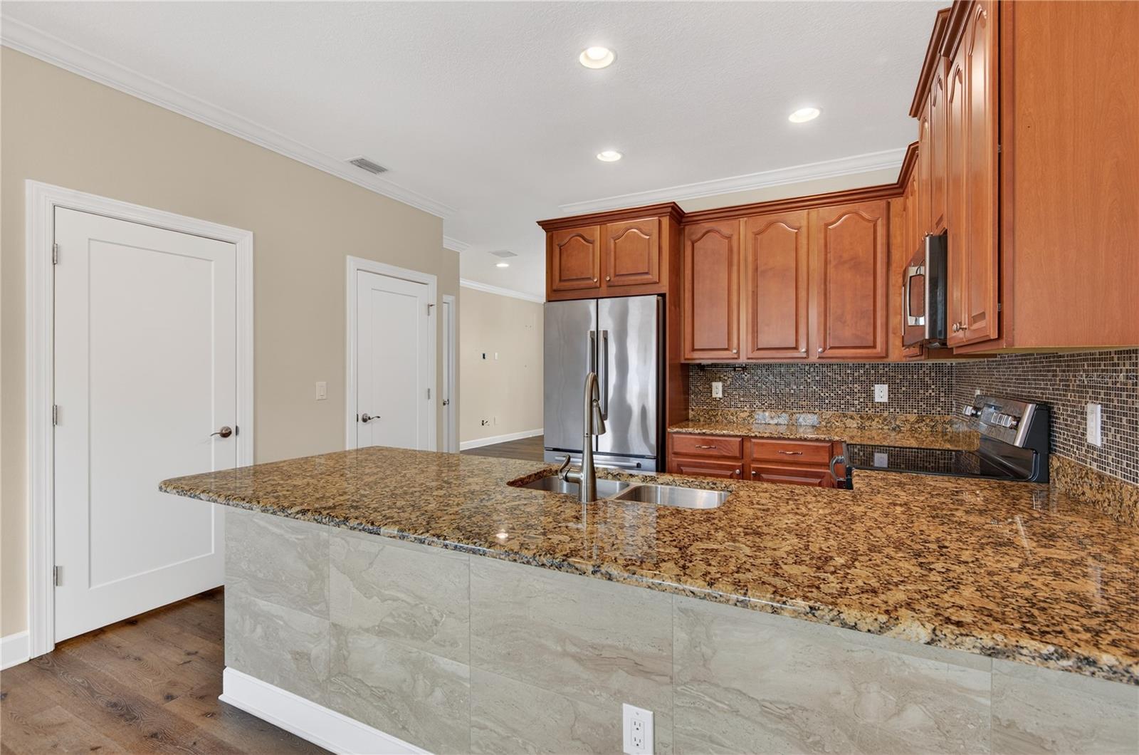 Image 13 of 42 For 205 49th Avenue N