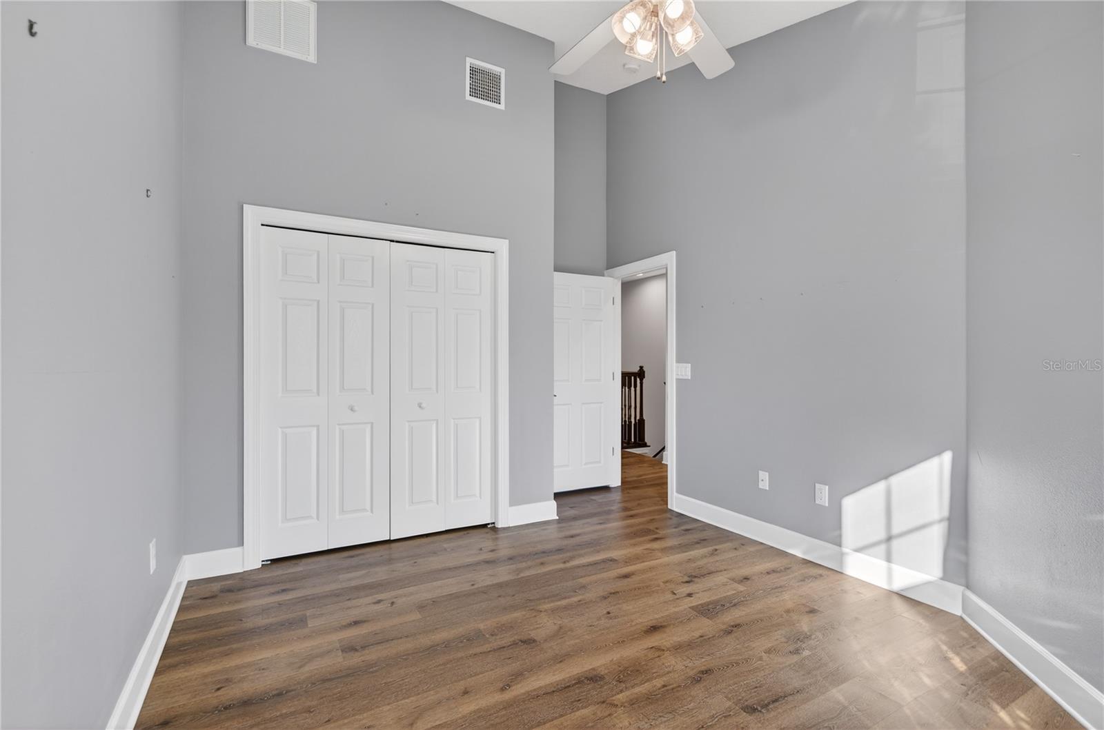 Image 18 of 42 For 205 49th Avenue N