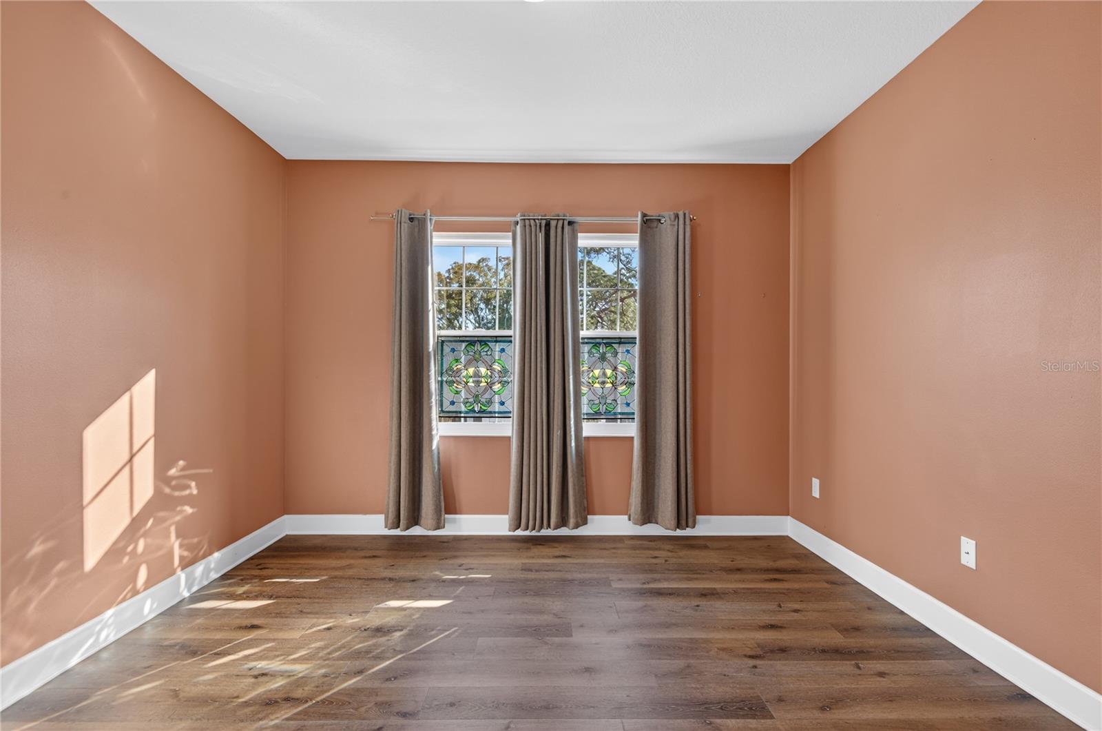 Image 20 of 42 For 205 49th Avenue N