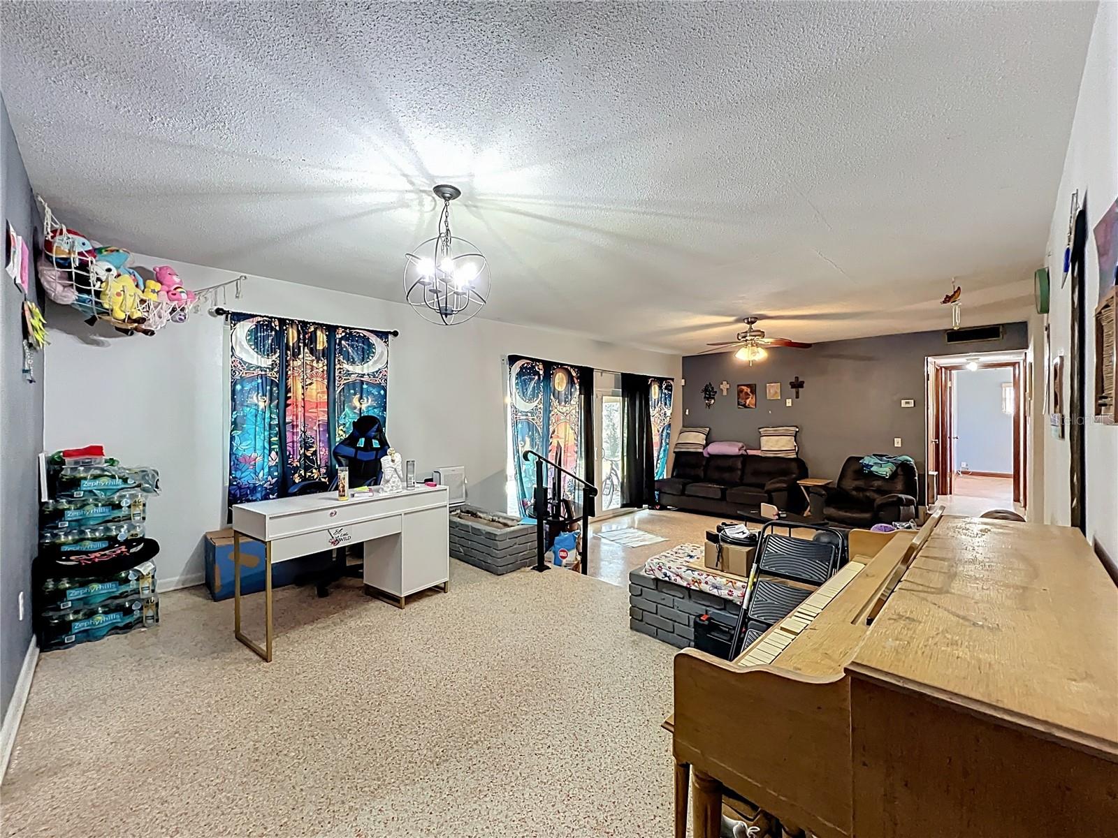 Image 13 of 68 For 811 Lake Mann Drive