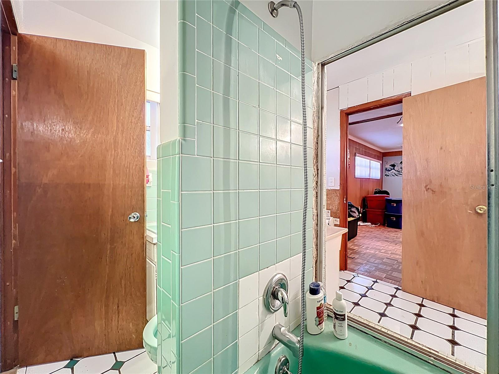 Image 31 of 68 For 811 Lake Mann Drive