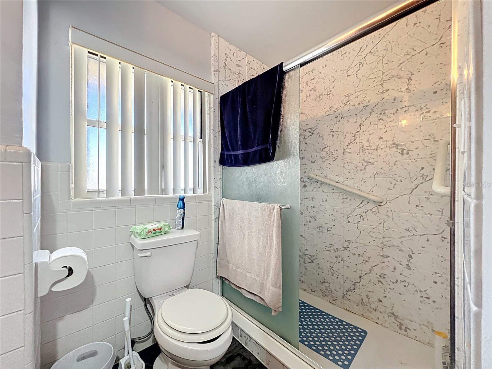 Image 40 of 68 For 811 Lake Mann Drive