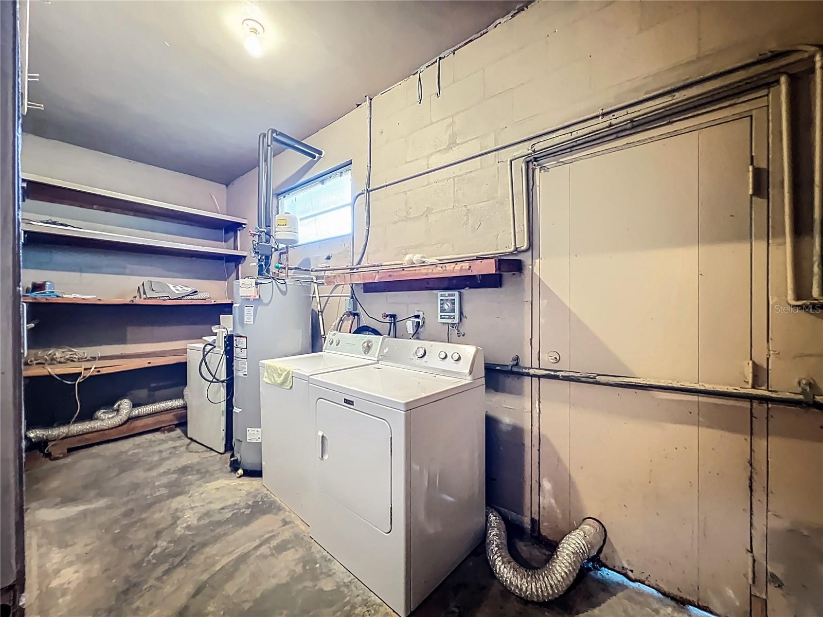 Image 41 of 68 For 811 Lake Mann Drive