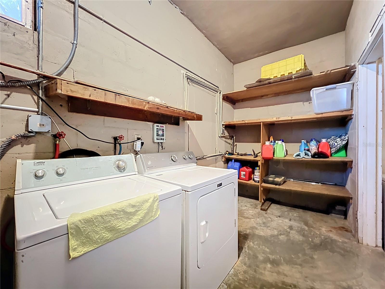 Image 42 of 68 For 811 Lake Mann Drive