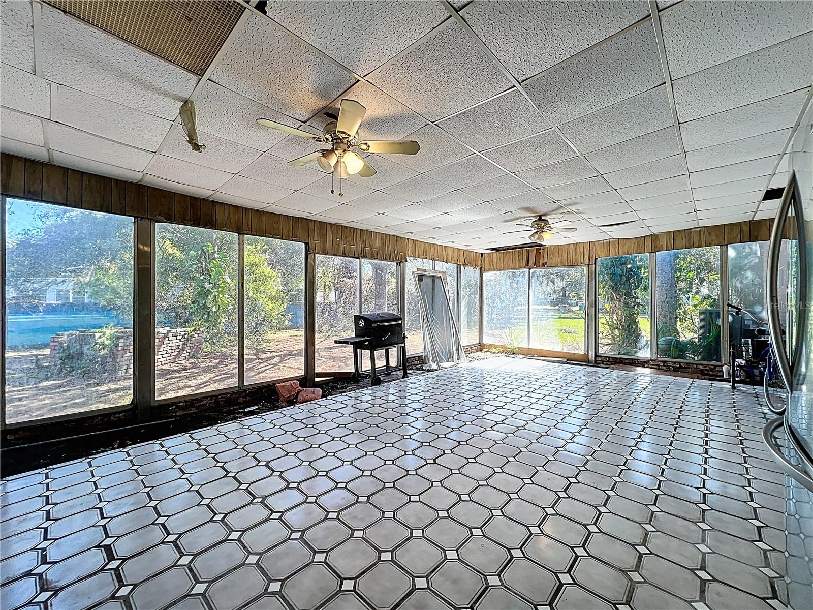 Image 46 of 68 For 811 Lake Mann Drive