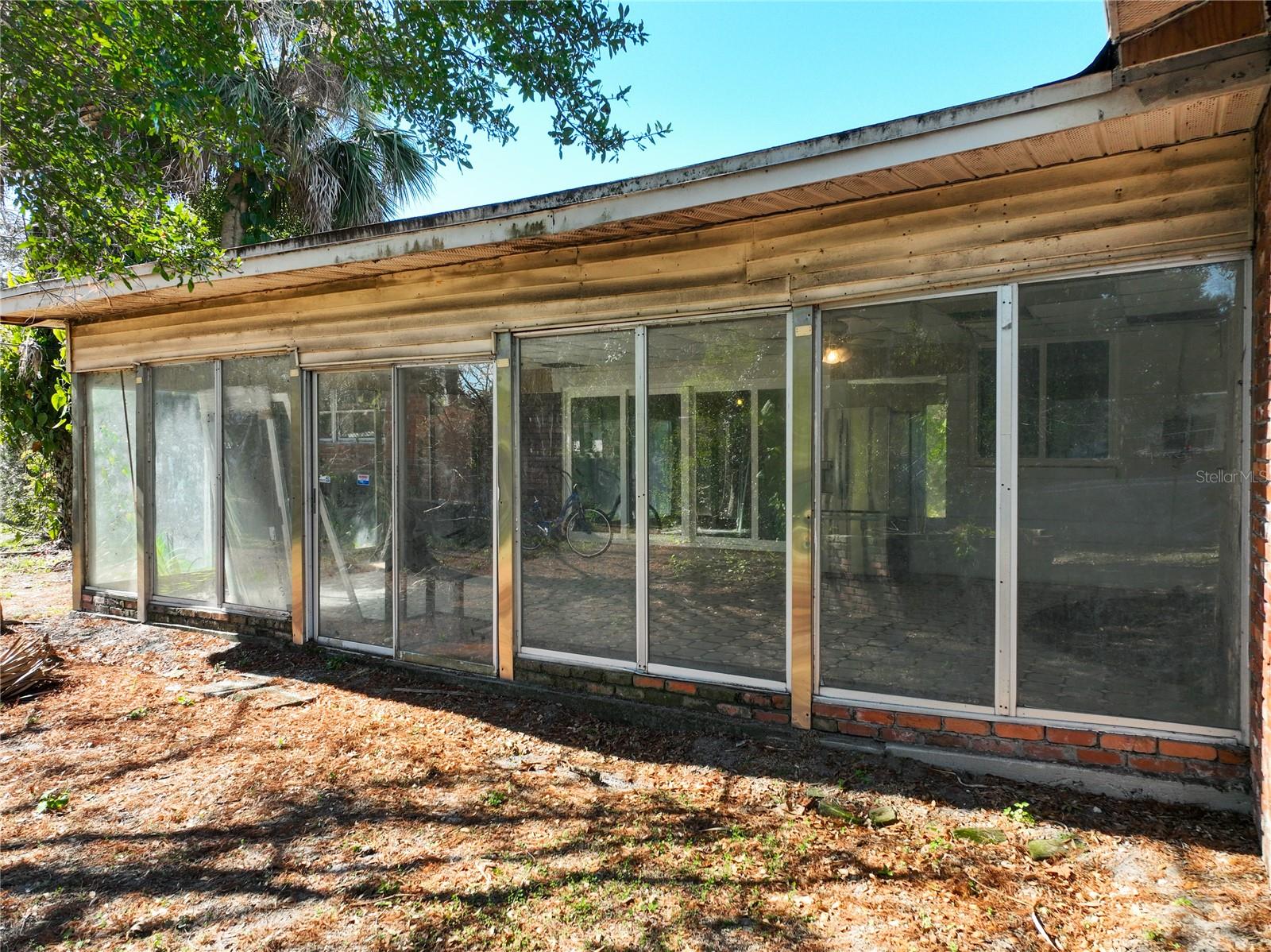 Image 51 of 68 For 811 Lake Mann Drive