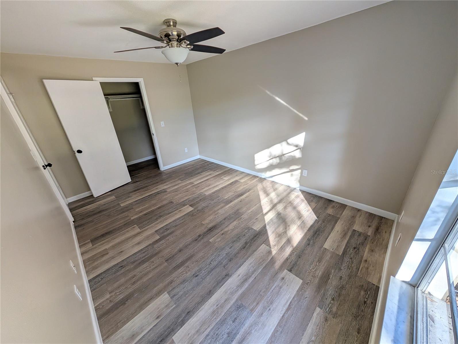 Image 14 of 20 For 11513 Valencia Drive A