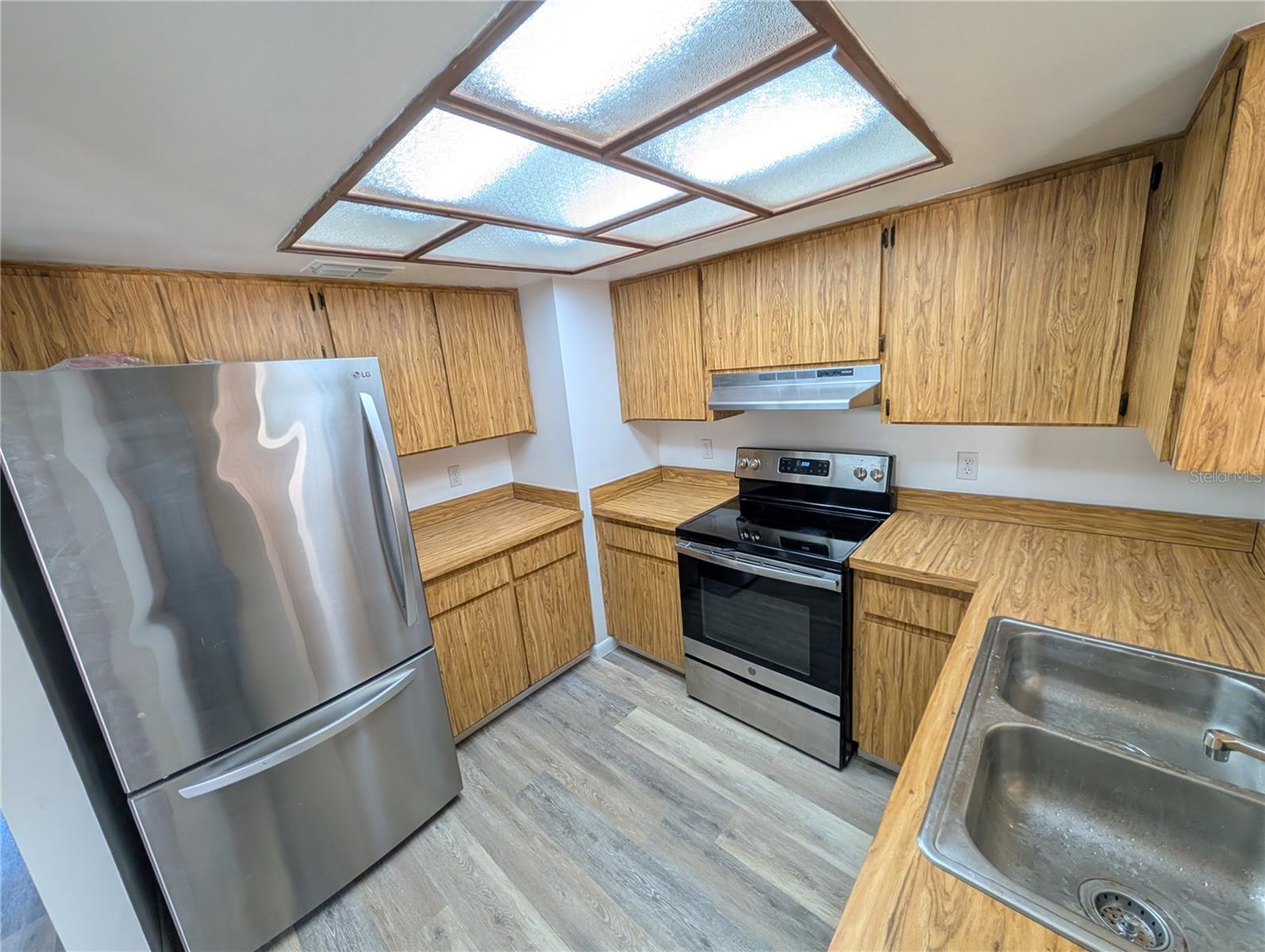 Image 2 of 20 For 11513 Valencia Drive A