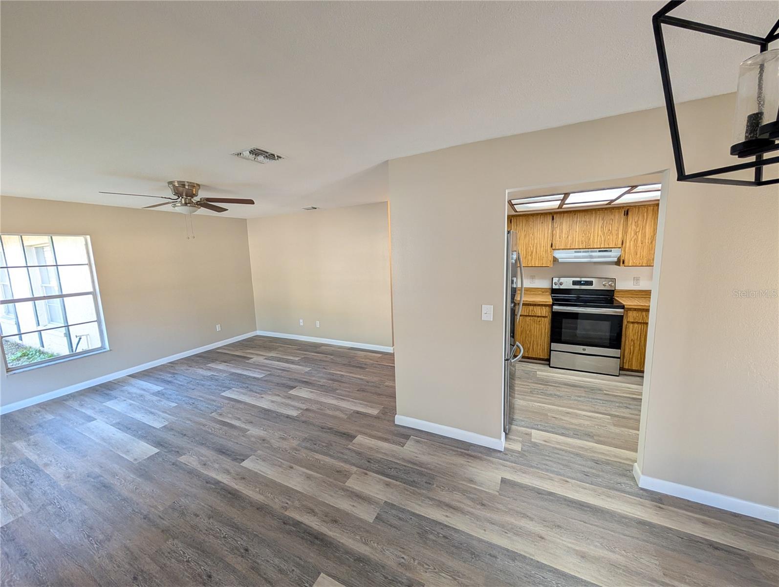 Image 5 of 20 For 11513 Valencia Drive A