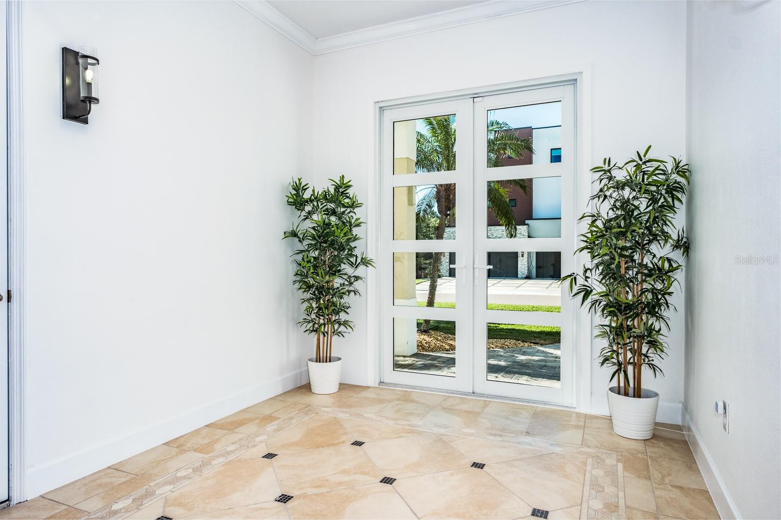 Image 12 of 89 For 1700 Oyster Point Way