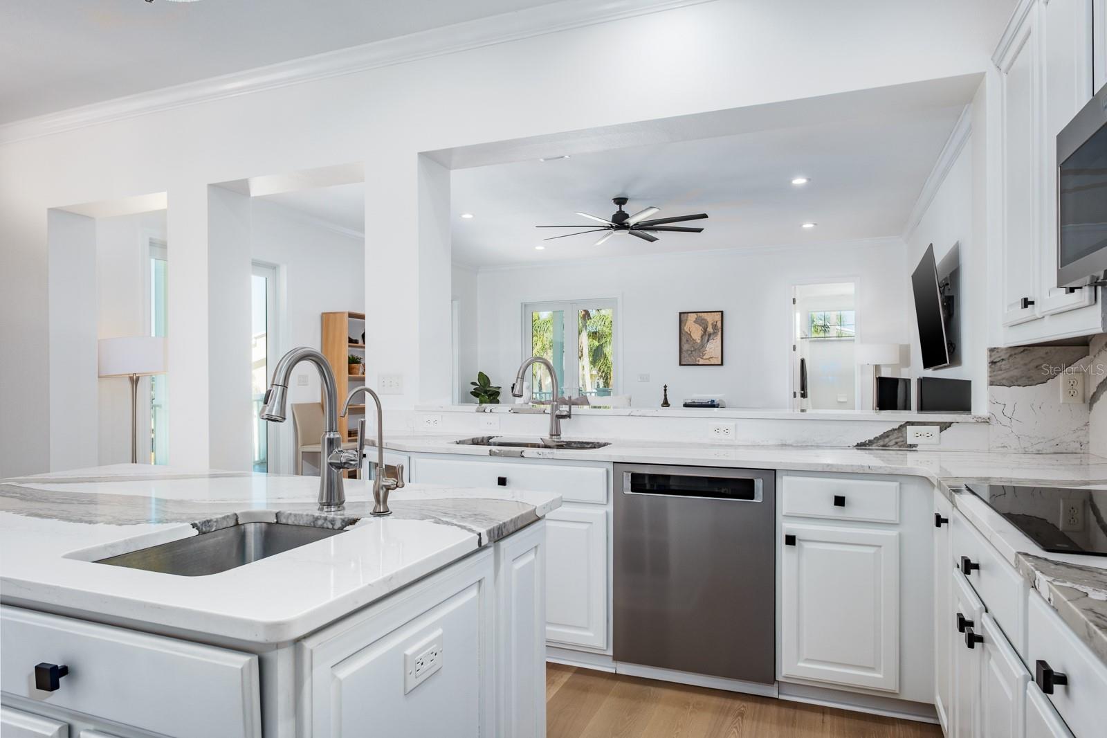 Image 25 of 89 For 1700 Oyster Point Way