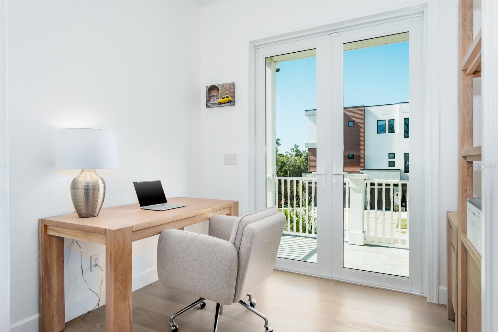 Image 29 of 89 For 1700 Oyster Point Way