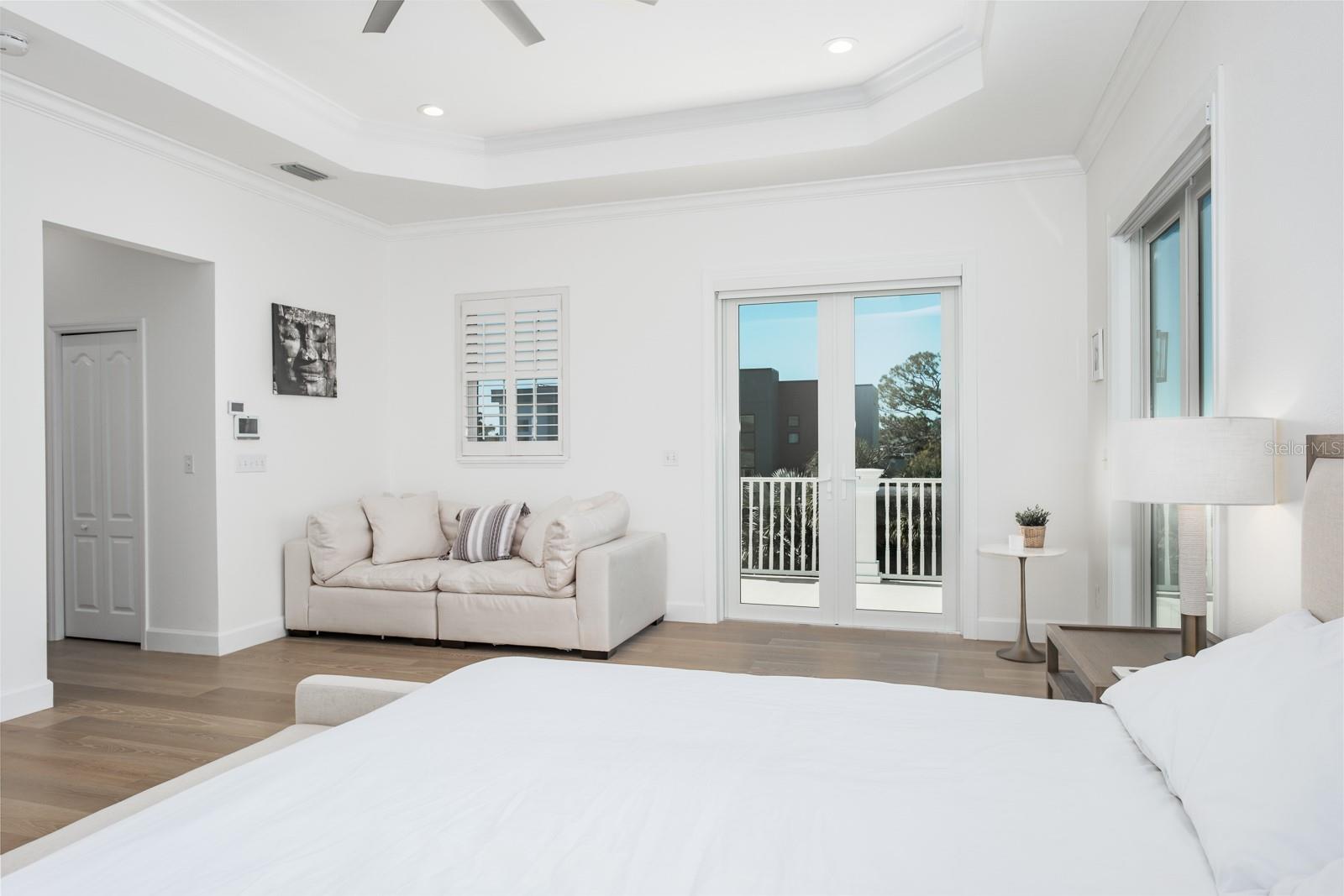 Image 34 of 89 For 1700 Oyster Point Way