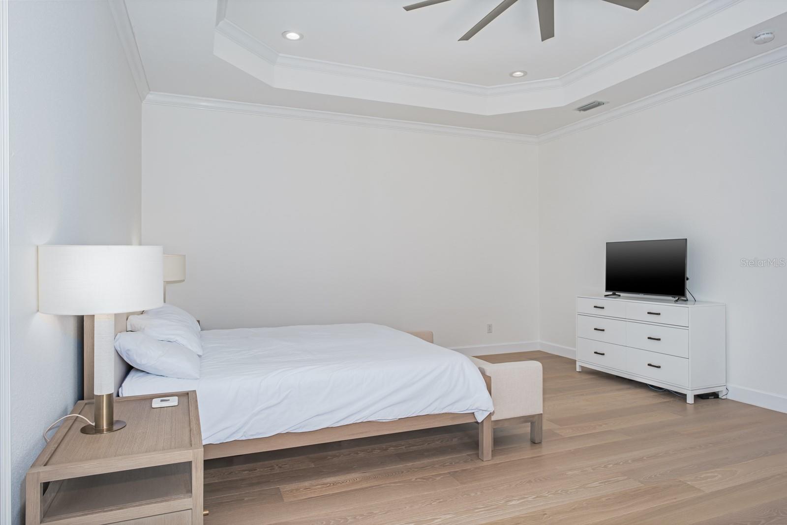 Image 35 of 89 For 1700 Oyster Point Way