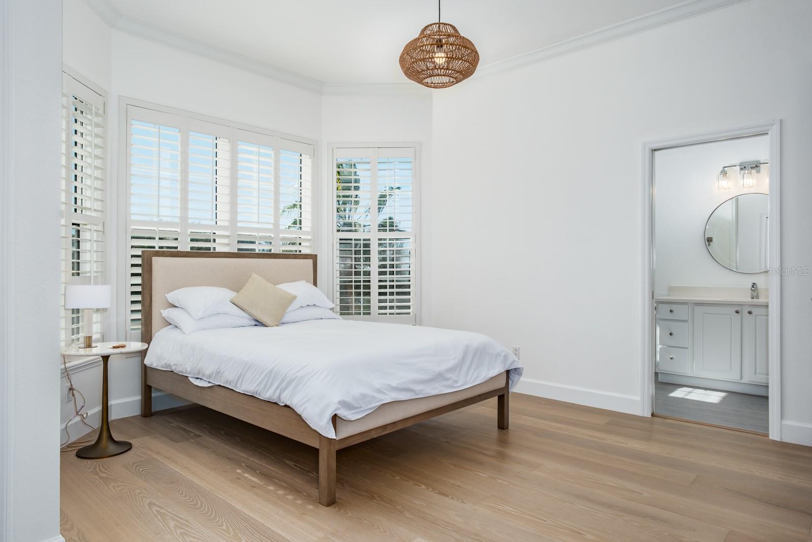 Image 43 of 89 For 1700 Oyster Point Way