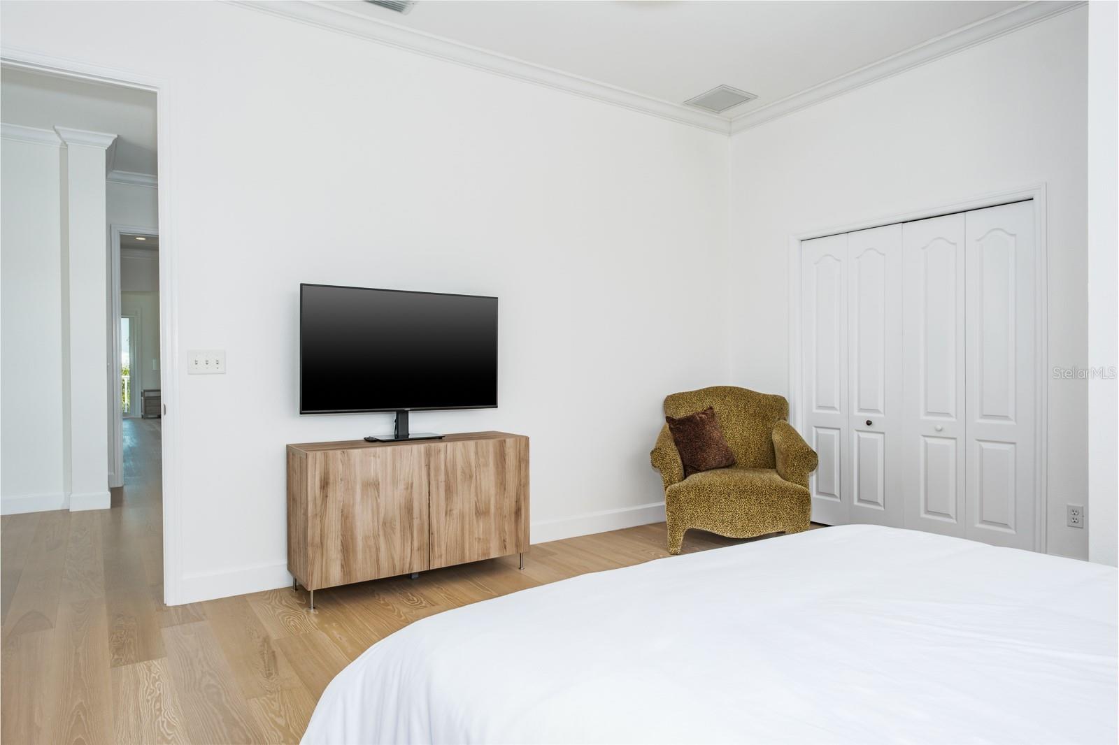 Image 44 of 89 For 1700 Oyster Point Way