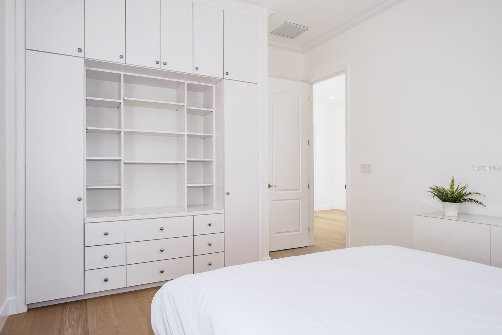 Image 48 of 89 For 1700 Oyster Point Way