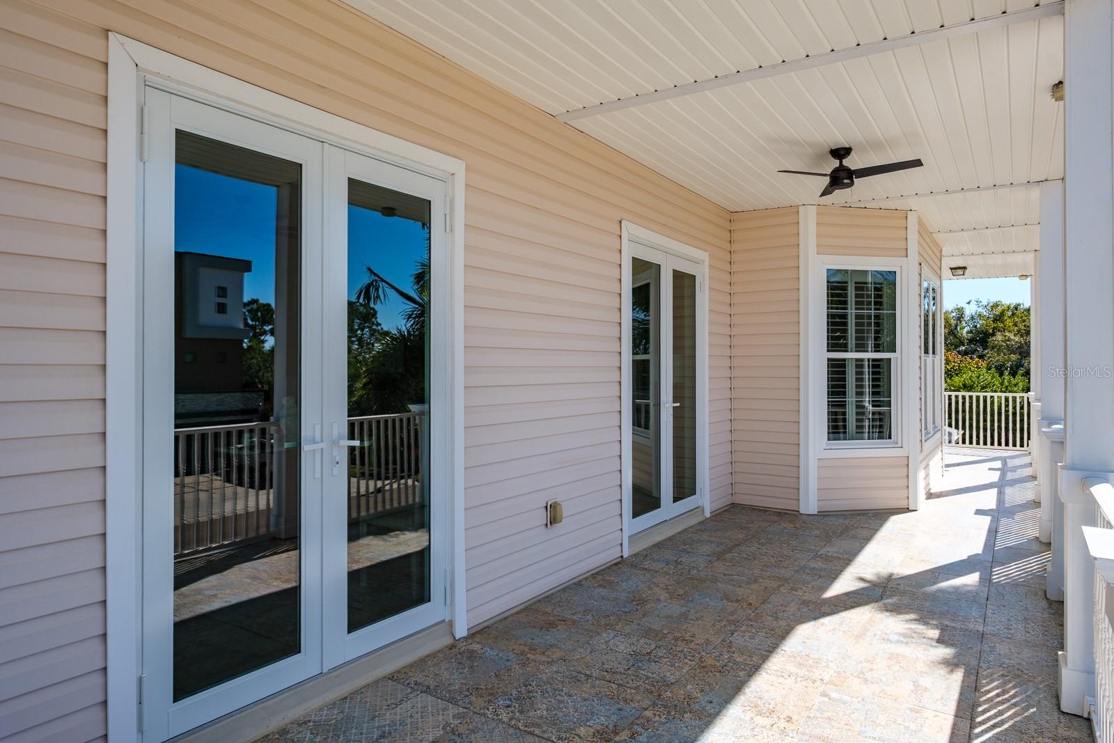 Image 75 of 89 For 1700 Oyster Point Way