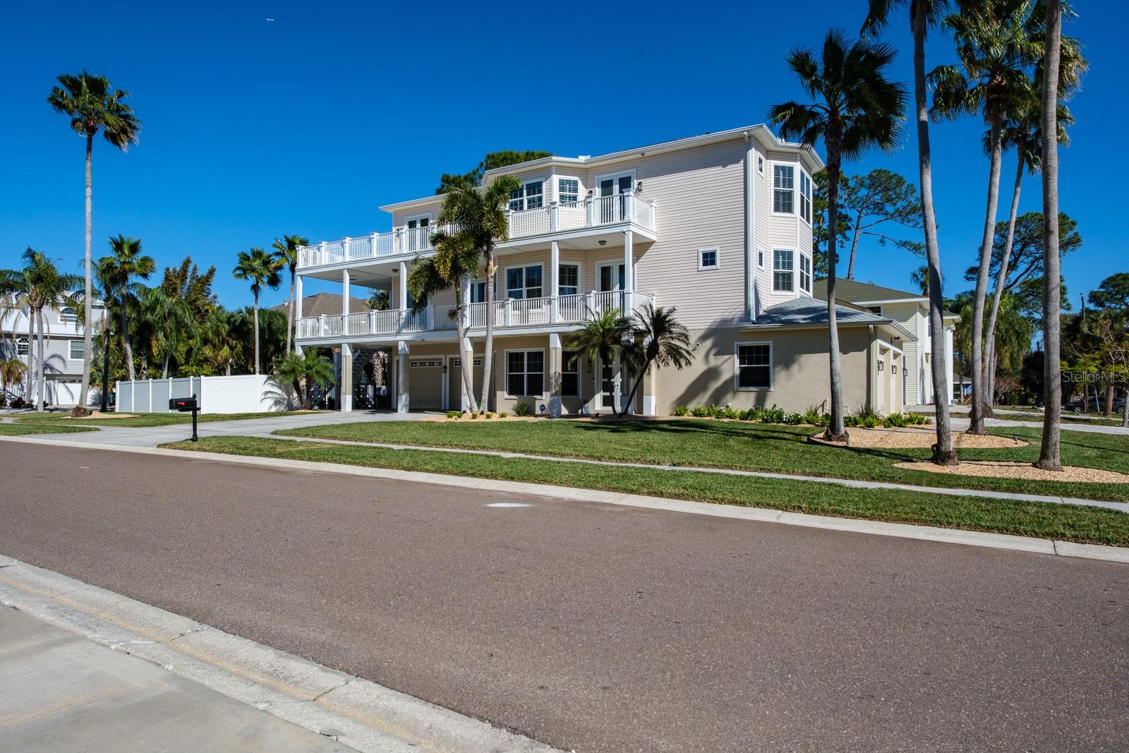 Image 8 of 89 For 1700 Oyster Point Way