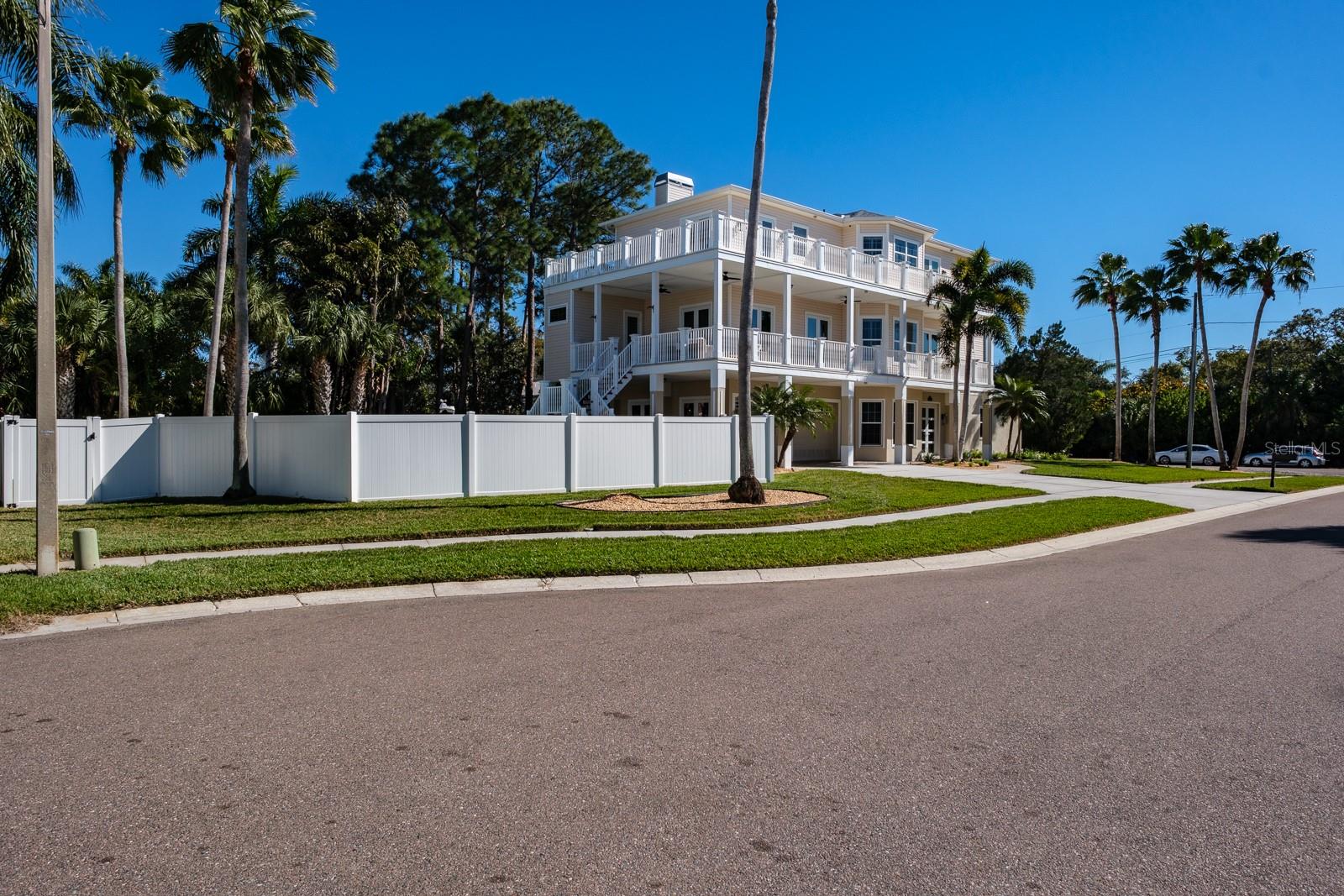 Image 9 of 89 For 1700 Oyster Point Way