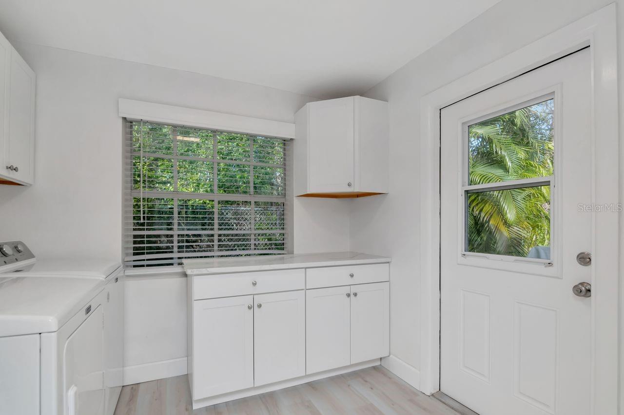 Listing photo id 9 for 236 North Street