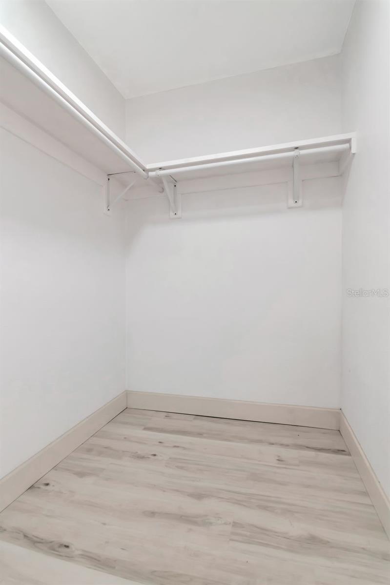 Listing photo id 24 for 236 North Street