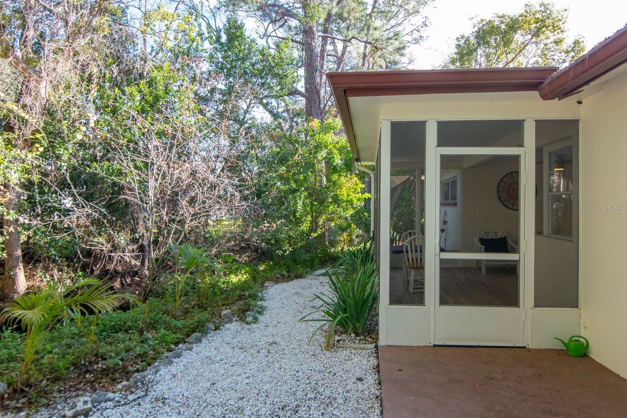 Listing photo id 33 for 236 North Street