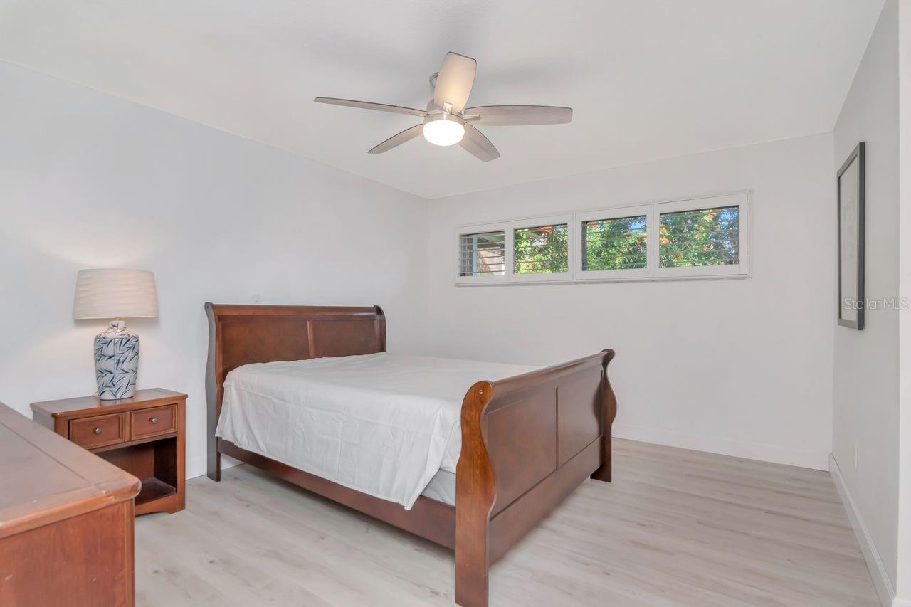 Listing photo id 2 for 236 North Street