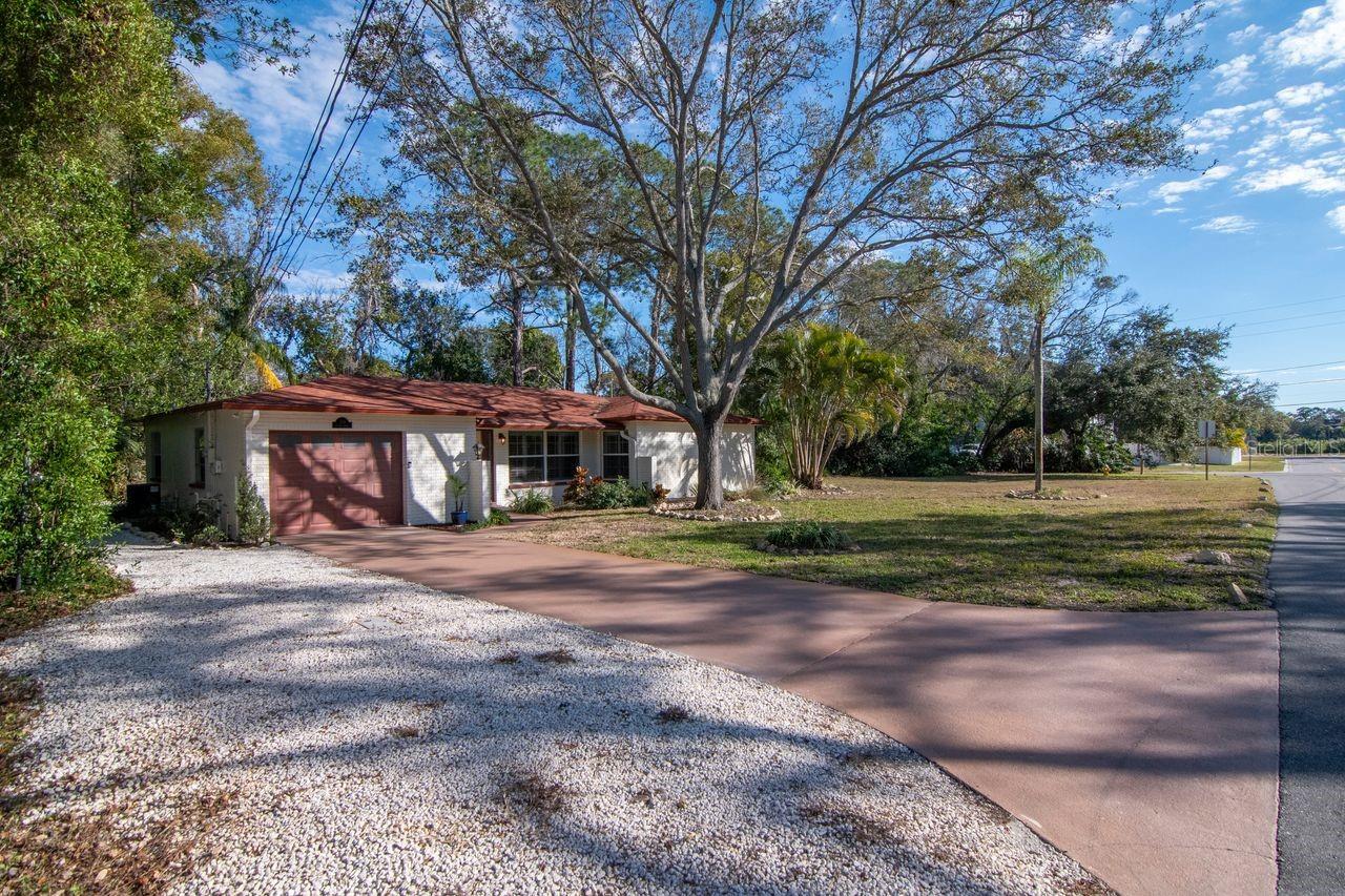 Listing photo id 47 for 236 North Street