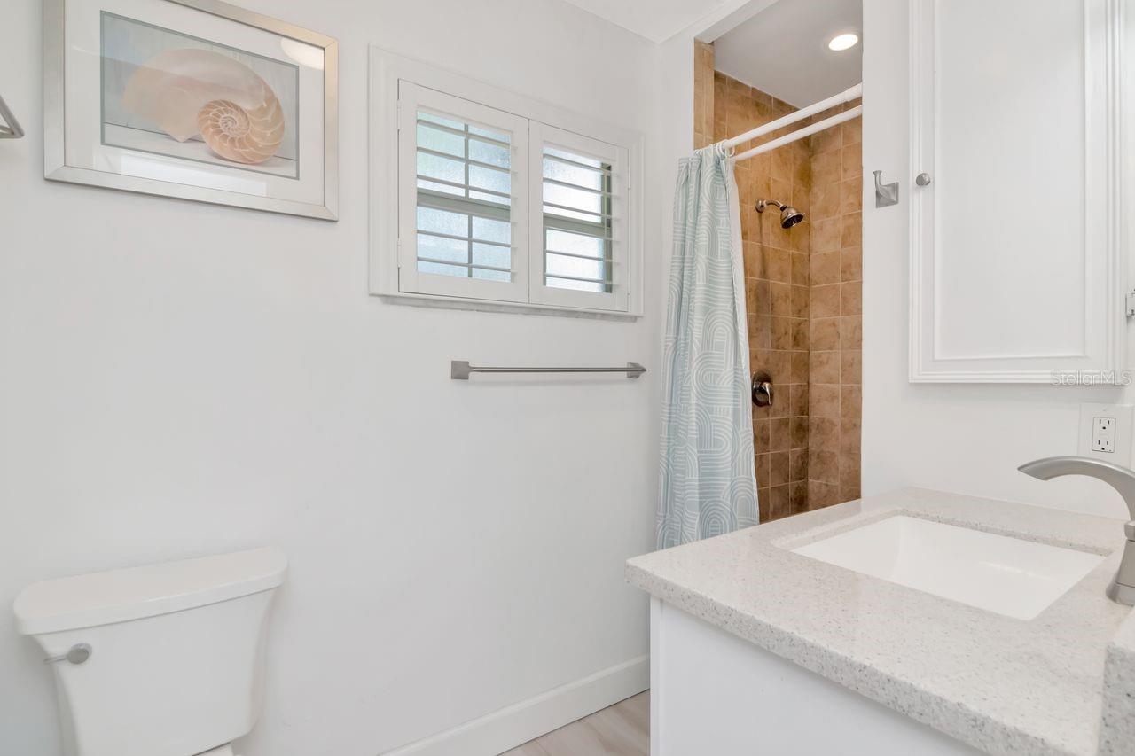 Listing photo id 5 for 236 North Street