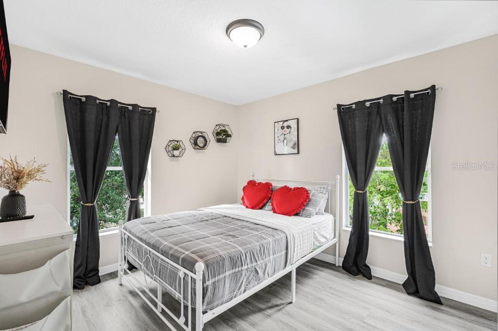 Image 14 of 24 For 318 Patterson Street