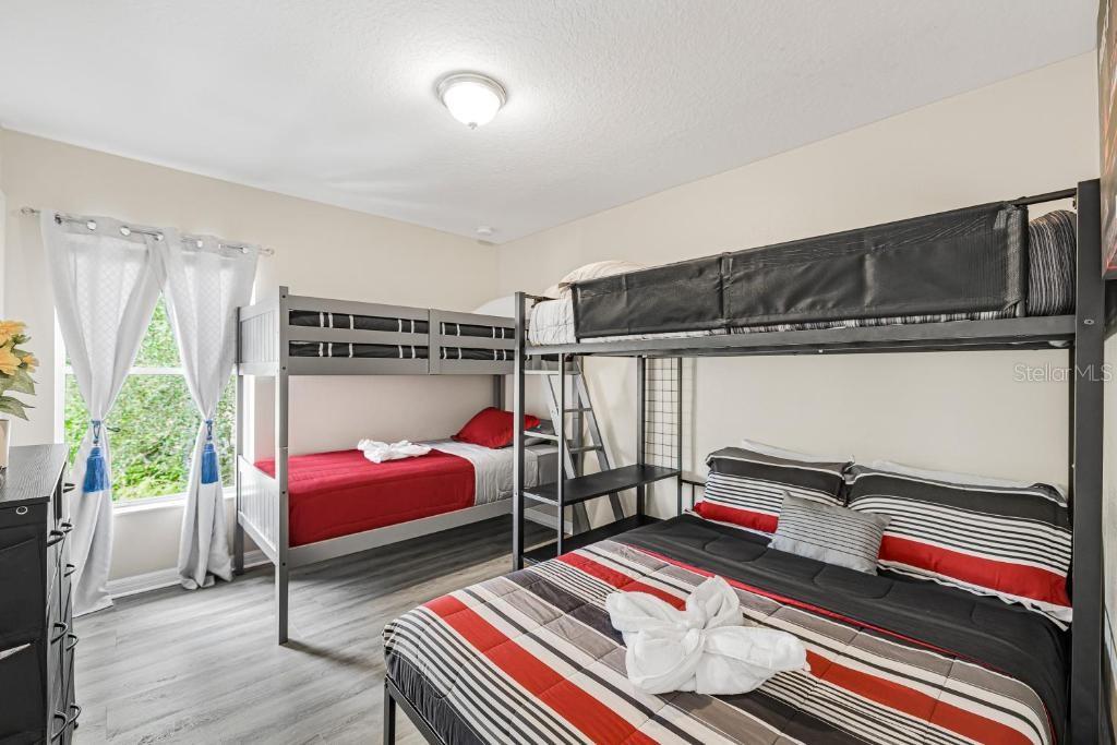 Image 15 of 24 For 318 Patterson Street