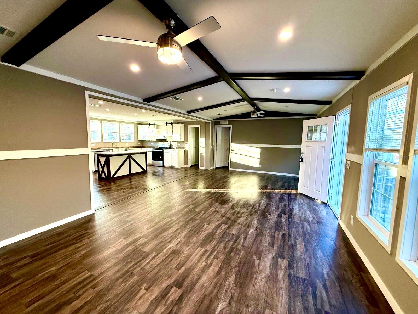 Image 6 of 15 For 15356 Apache Drive