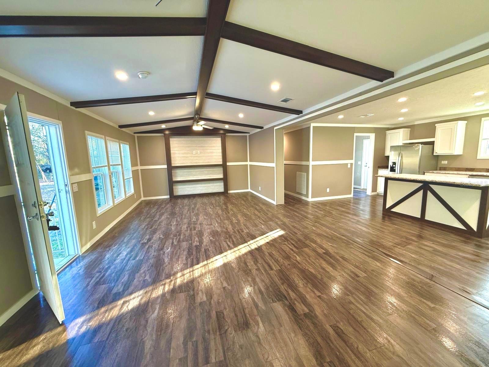 Image 7 of 15 For 15356 Apache Drive