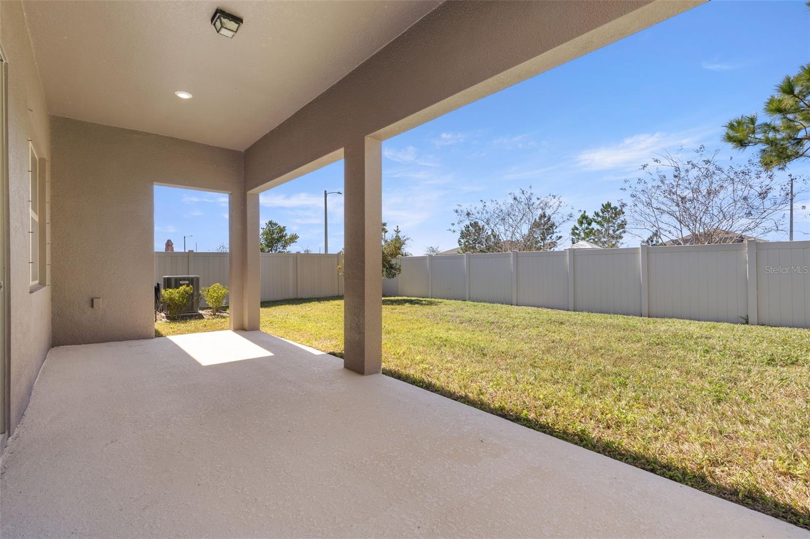 Listing photo id 21 for 11119 Green Harvest Drive