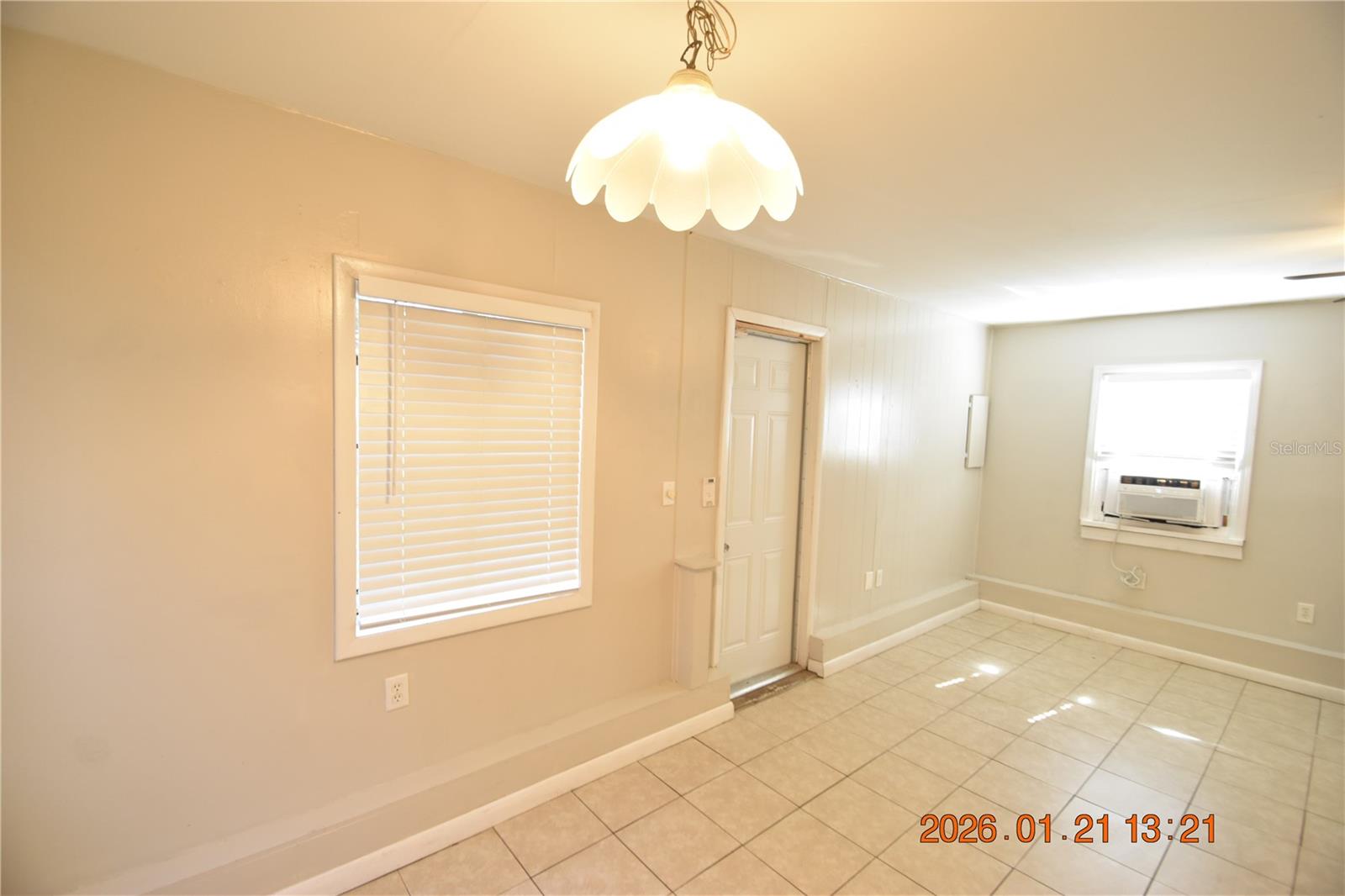 Image 11 of 20 For 3021 6th Avenue N