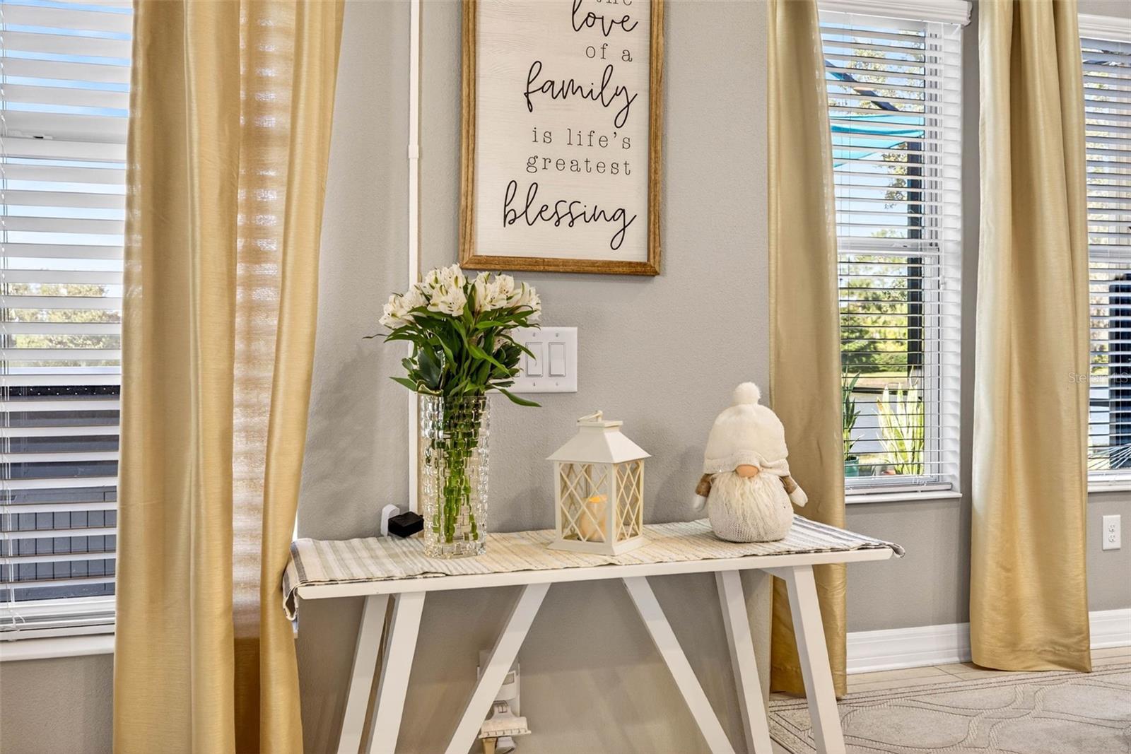 Listing photo id 14 for 7035 Peregrina Loop