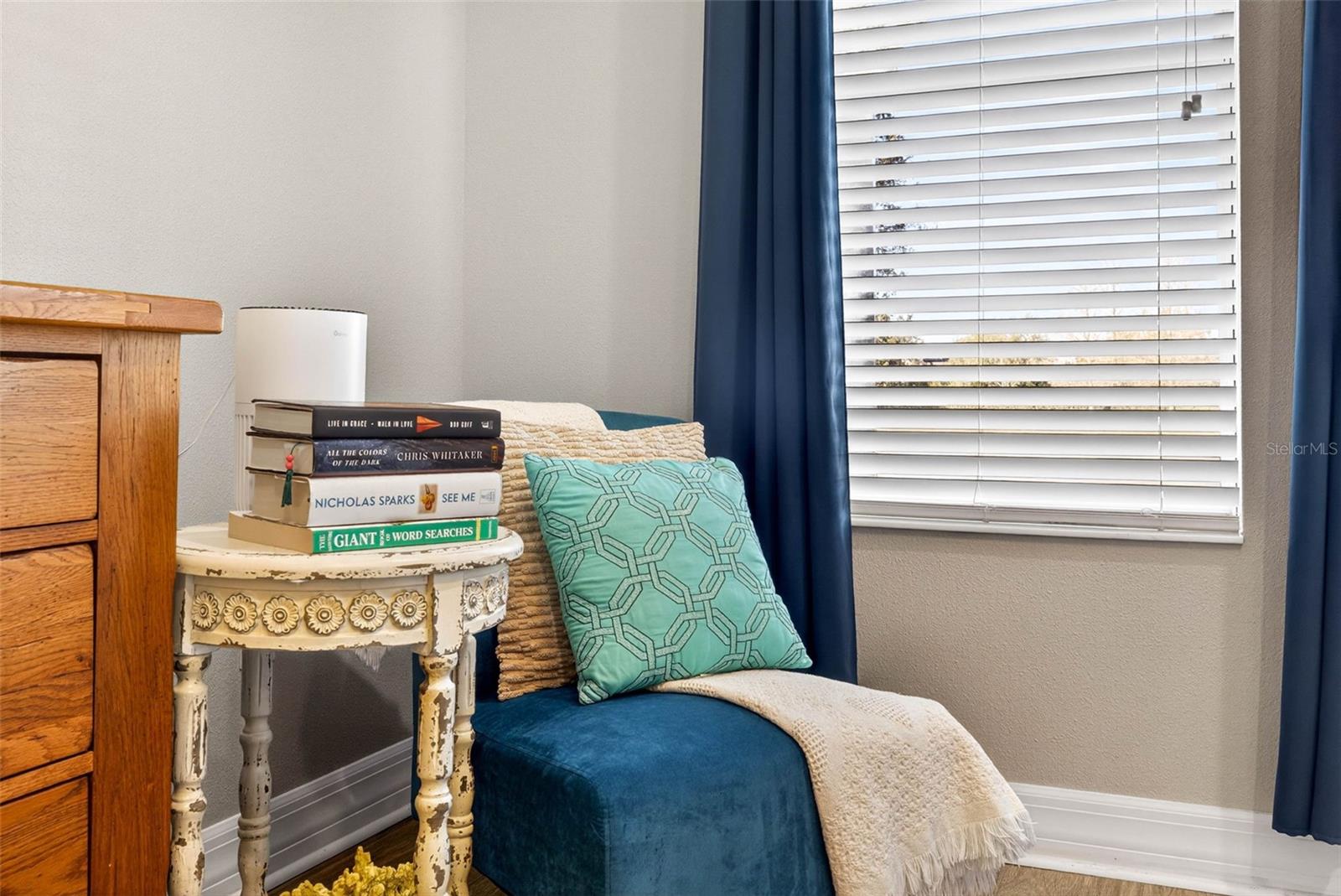 Listing photo id 33 for 7035 Peregrina Loop