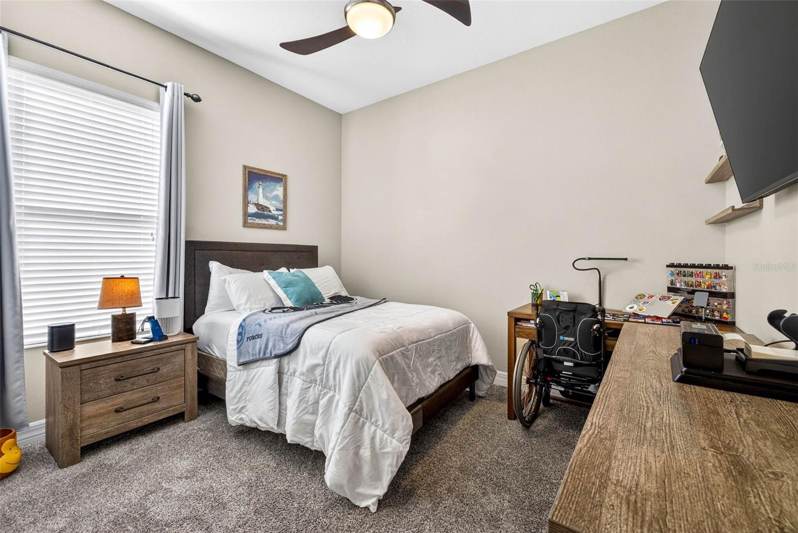 Listing photo id 40 for 7035 Peregrina Loop