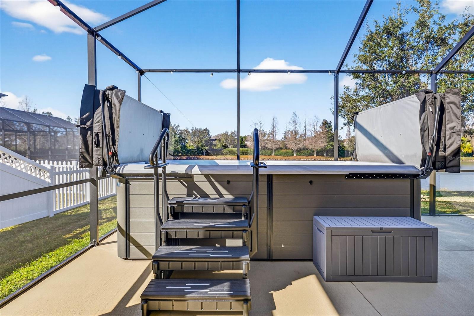 Listing photo id 47 for 7035 Peregrina Loop