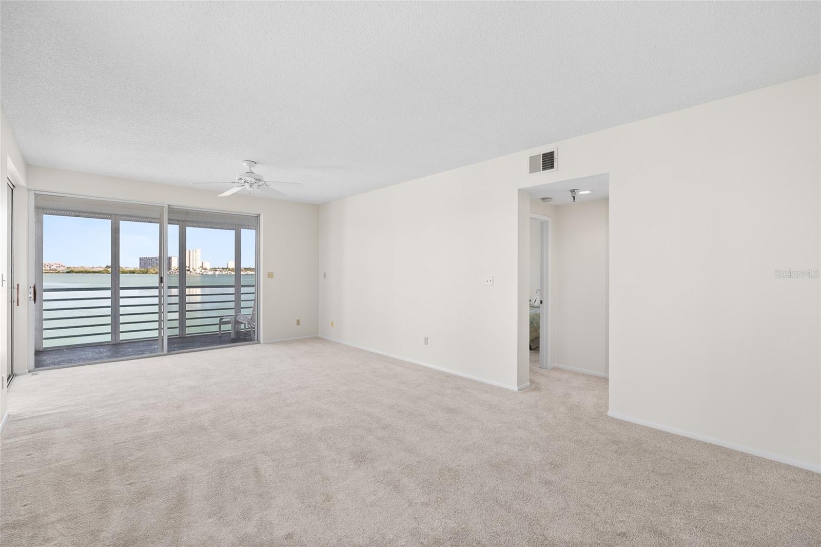 Image 20 of 75 For 8001 Sailboat Key Boulevard S 201