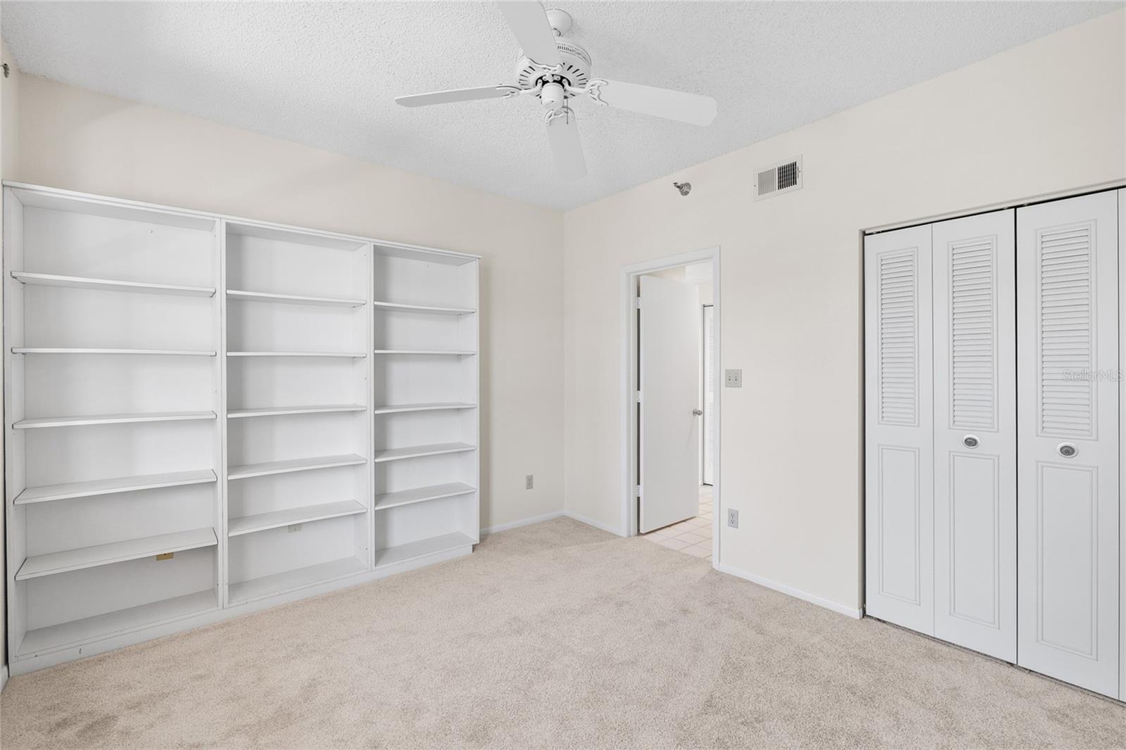 Image 32 of 75 For 8001 Sailboat Key Boulevard S 201