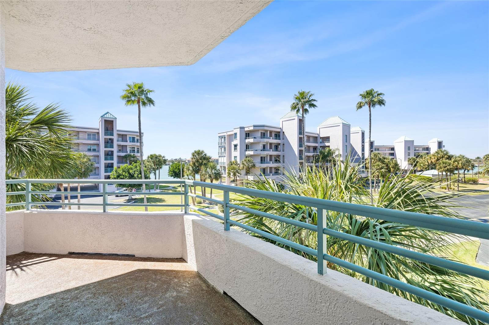 Image 8 of 75 For 8001 Sailboat Key Boulevard S 201